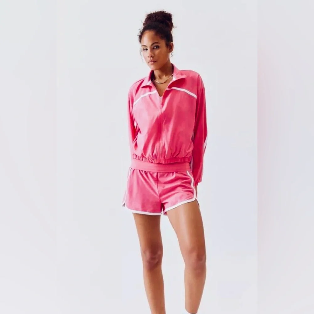 NWOT Beyond Yoga Retro Pink Jacket - Picture 2 of 7
